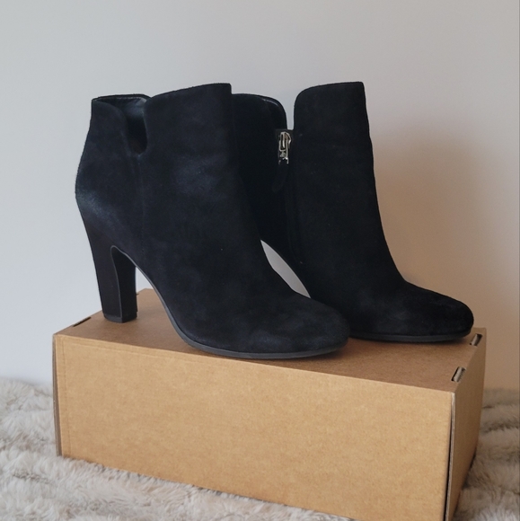 Sam Edelman Shelby Booties - Picture 1 of 7